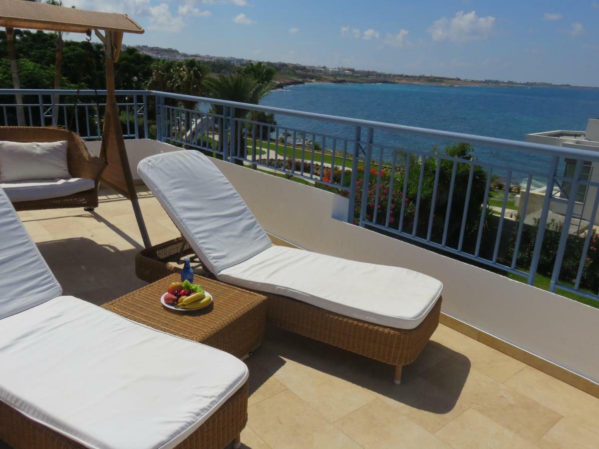 Villa Victoria Paphos Exteriör bild