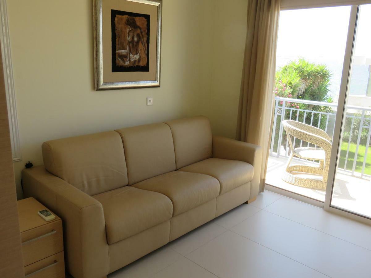 Villa Victoria Paphos Exteriör bild