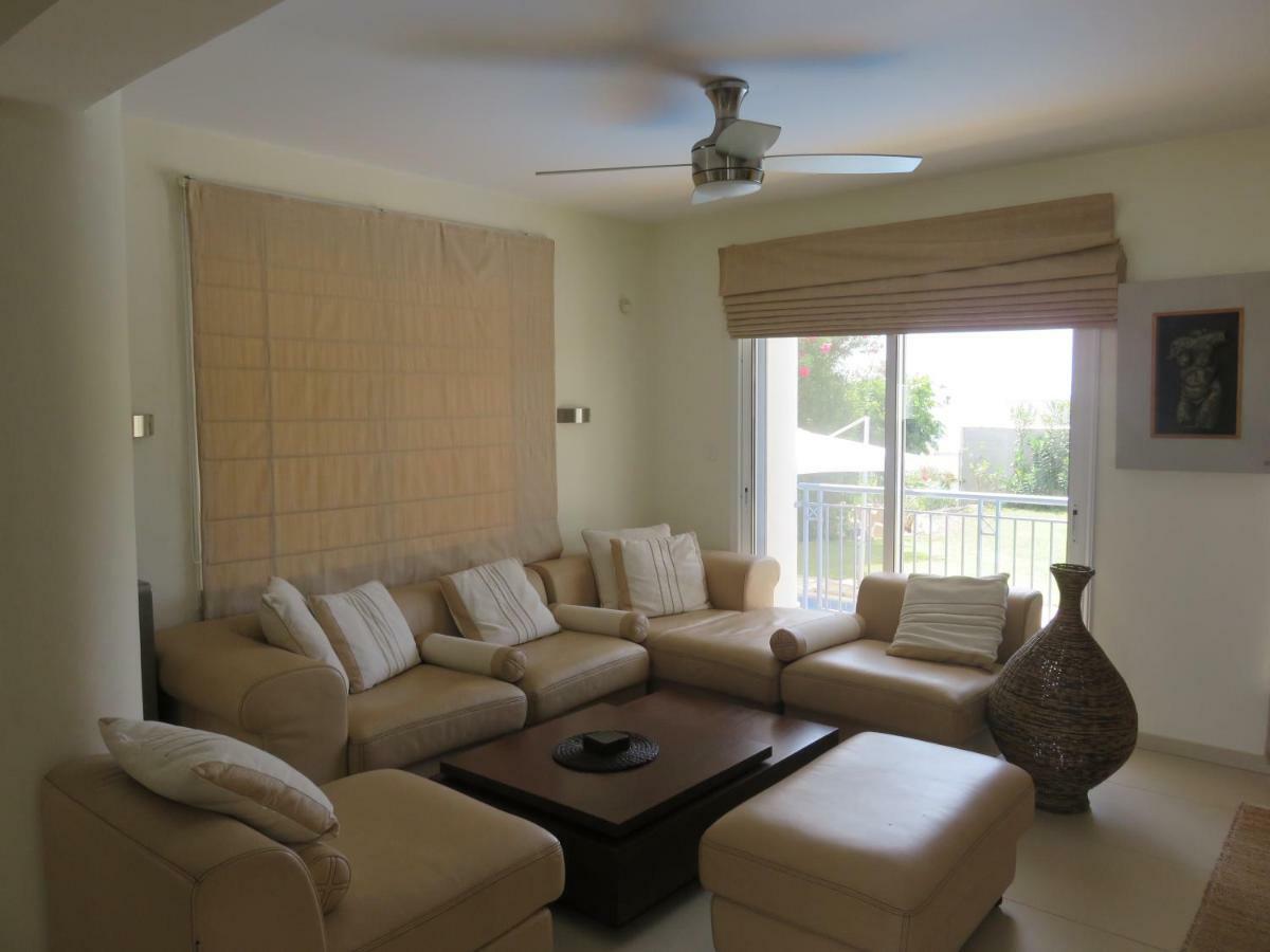 Villa Victoria Paphos Exteriör bild