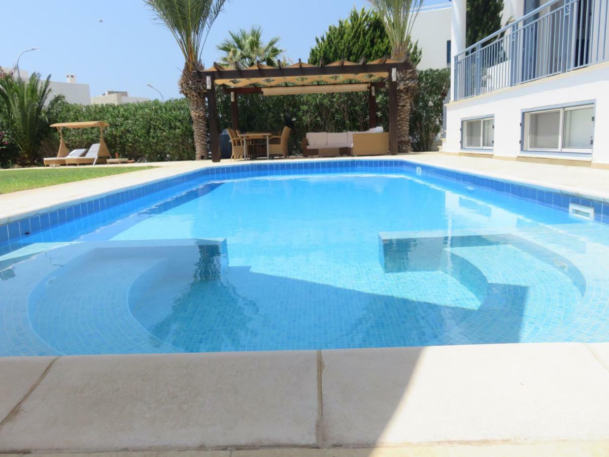 Villa Victoria Paphos Exteriör bild