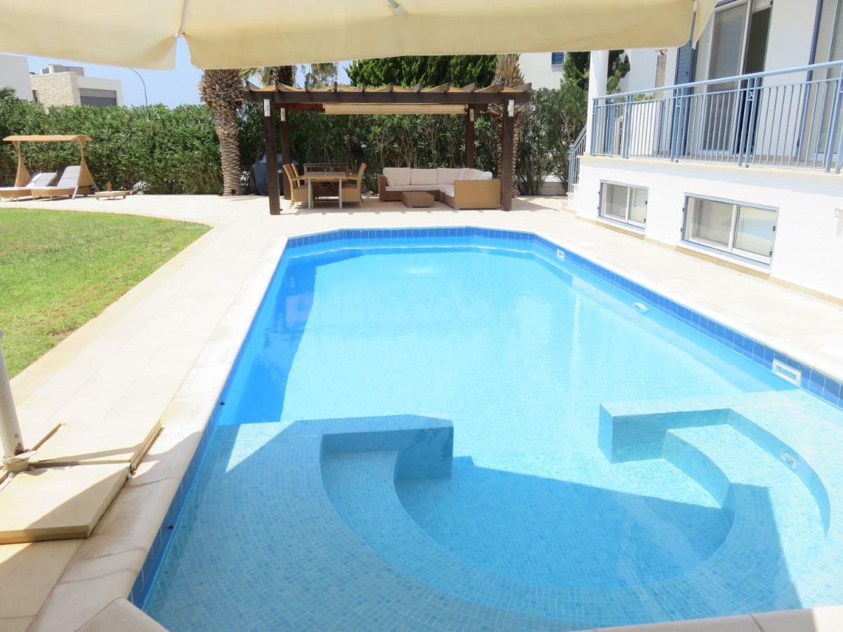 Villa Victoria Paphos Exteriör bild