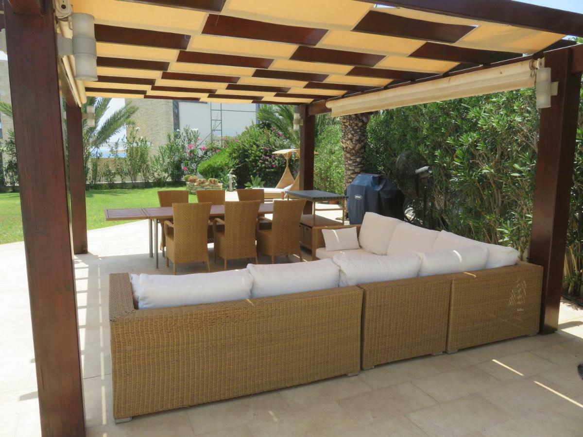 Villa Victoria Paphos Exteriör bild